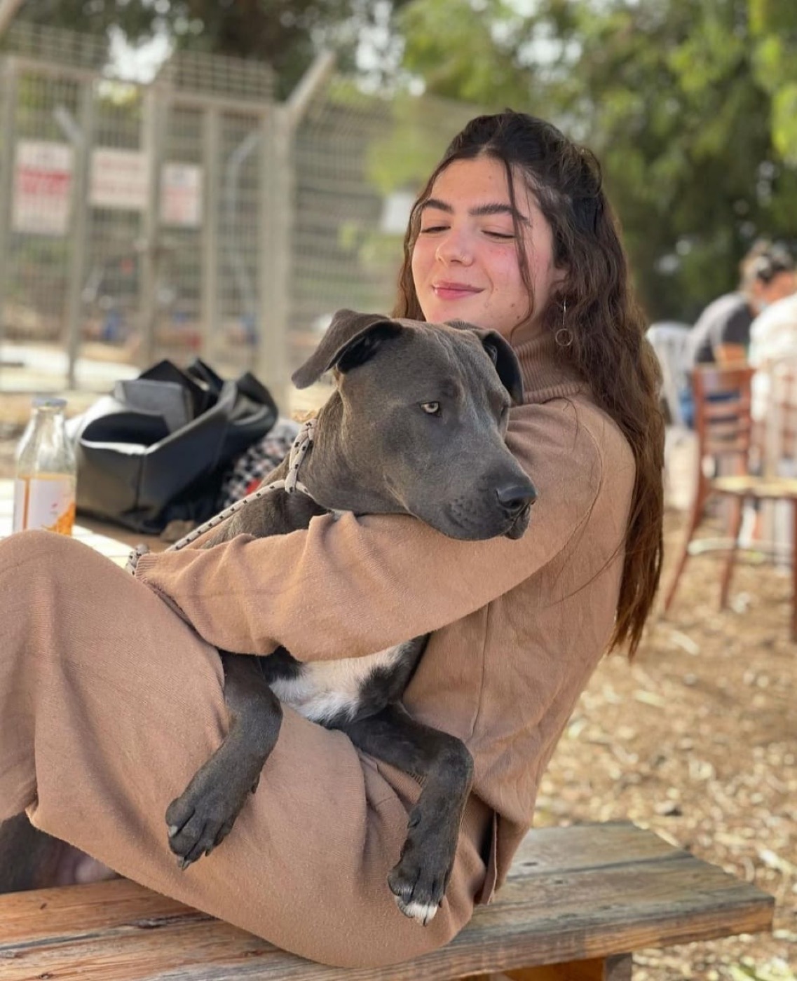 שני גבאי ז"ל עם הכלבה אלפה